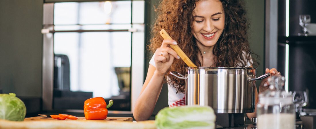 Cozinha Inteligente para Iniciantes: Simplifique sua Rotina com Eletrodomésticos Fáceis de Usar.